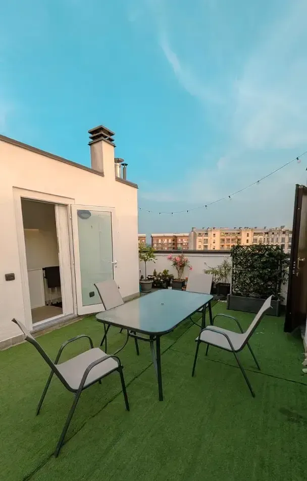 Ampio bilocale con terrazzo